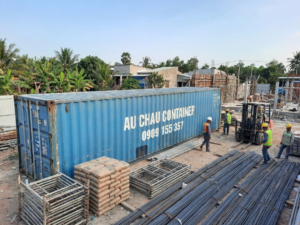 container khô 40 feet làm kho chứa vật tư Long An